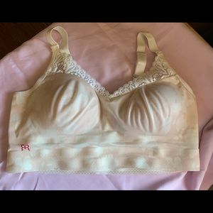 Ruby Ribbon Demiette. Cream and peach floral.